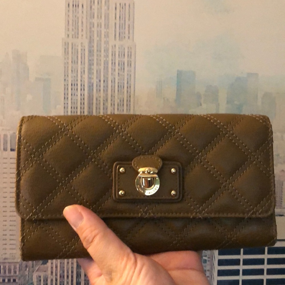 Marc Jacobs quilted wallet